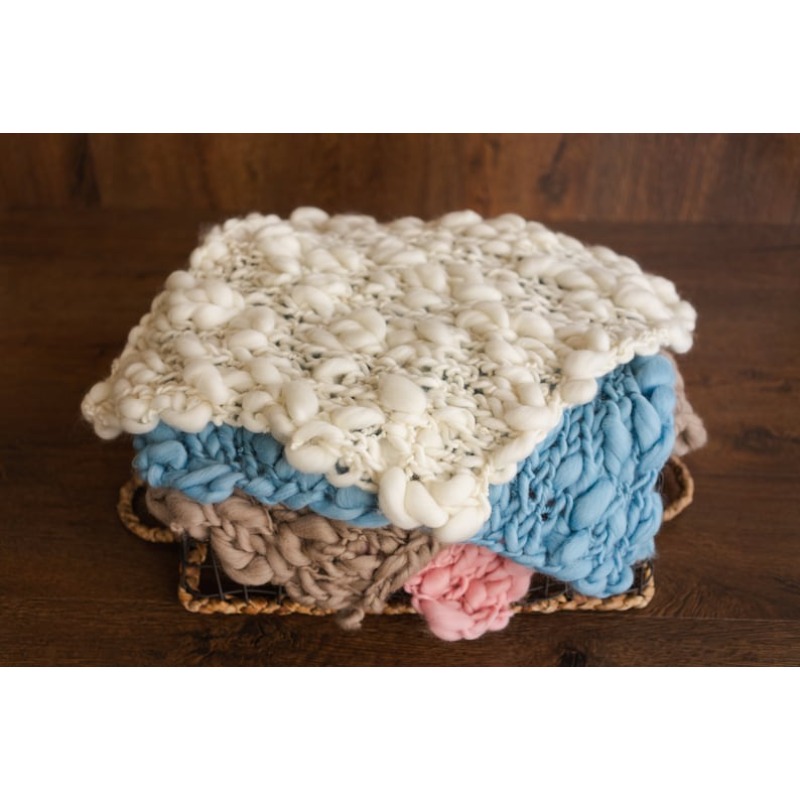 Baby Nursery Artwork - Selimut Bayi Rajut Tebal Merino -